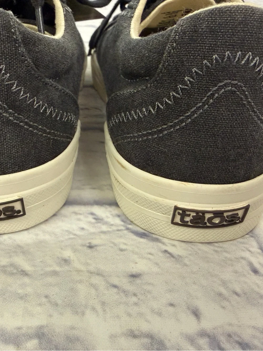 Taos Plim ladies sz 7.5 charcoal gray unworn